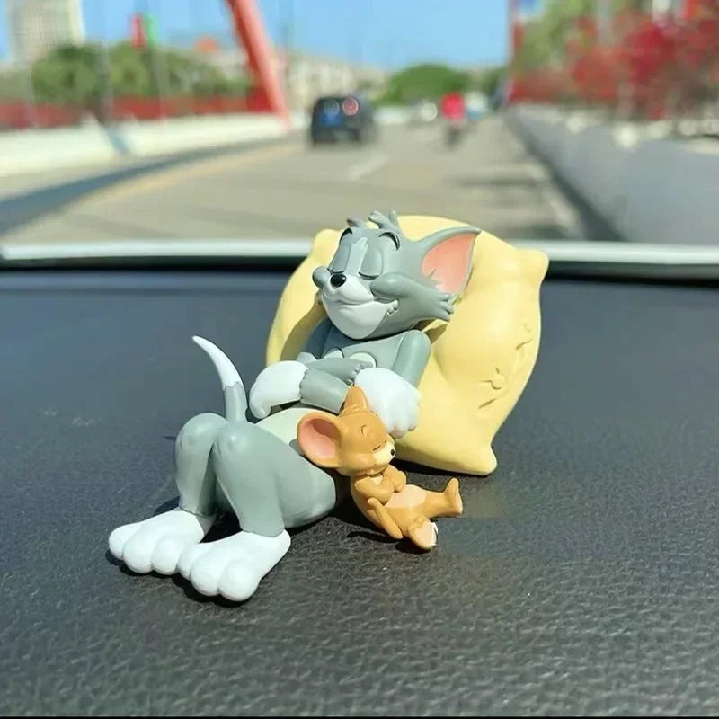 Toms and Jerrys Action Figures Model
